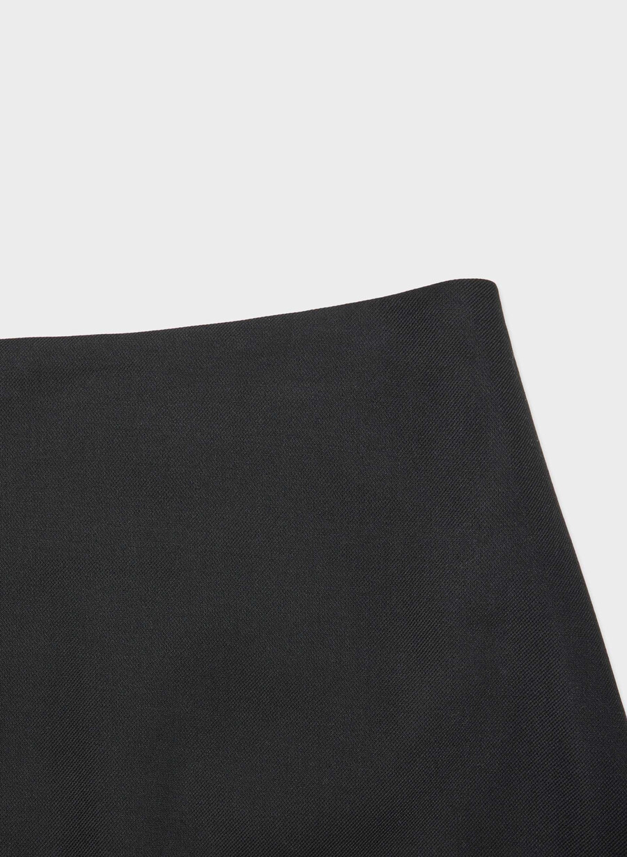 classic mini skirt - refined black