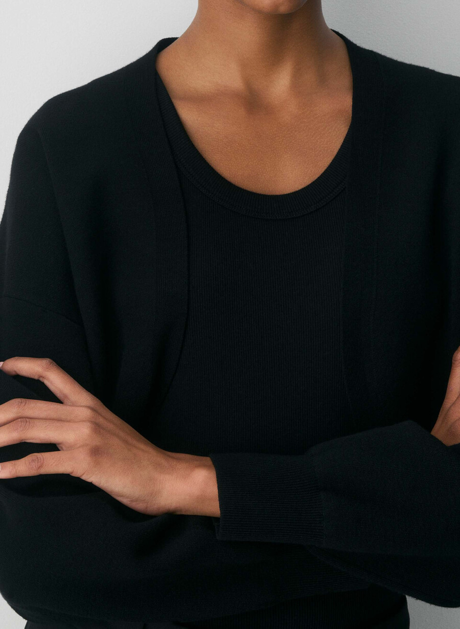new decision shrug - wonder yarn black