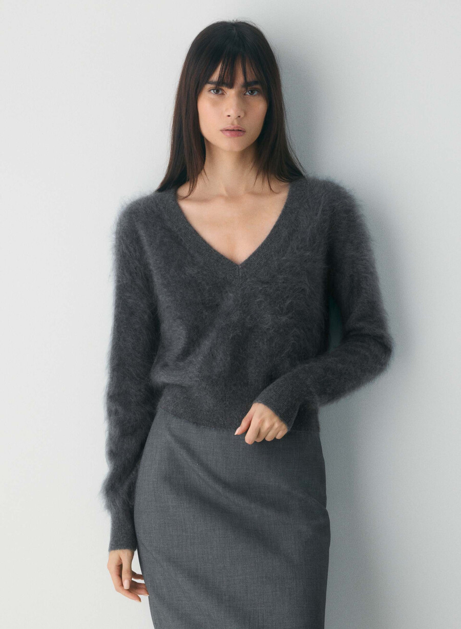 brushed cashmere shrunken v-neck sweater heather charcoal