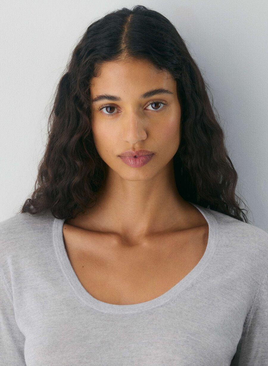 fine merino wool scoopneck sweater heather chrome
