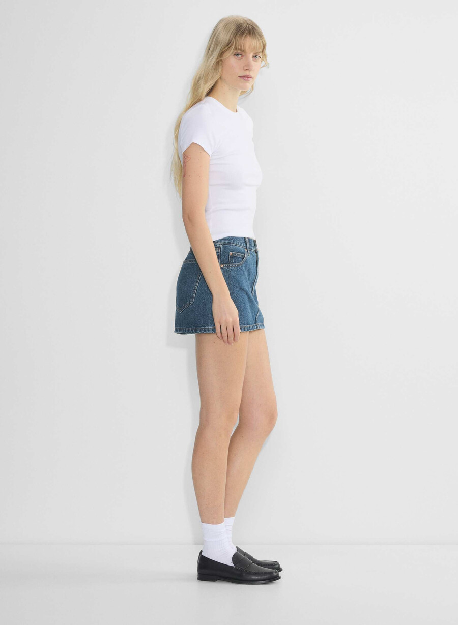 denim forum the 90s vintage micro denim skirt dark bleu eyeshadow