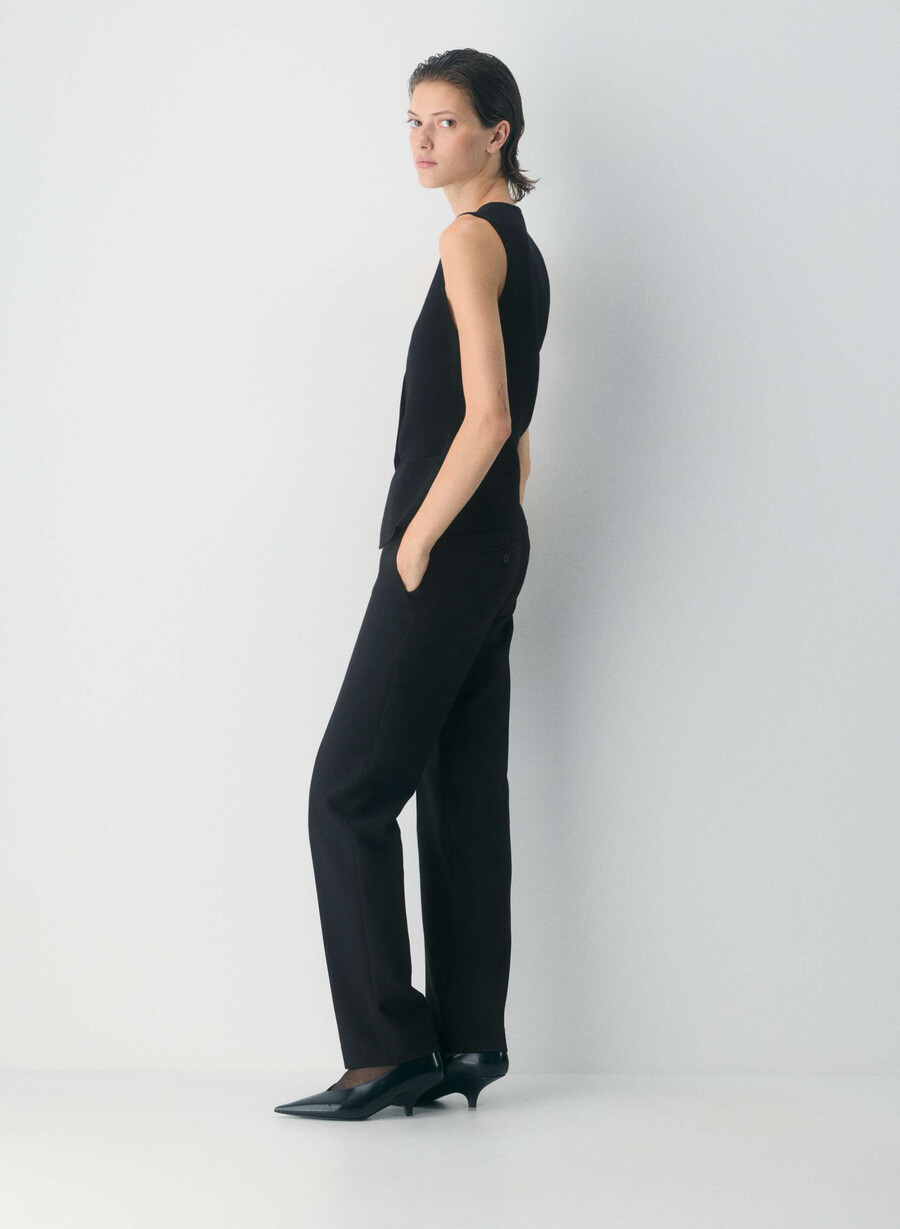 stakes sweater vest black