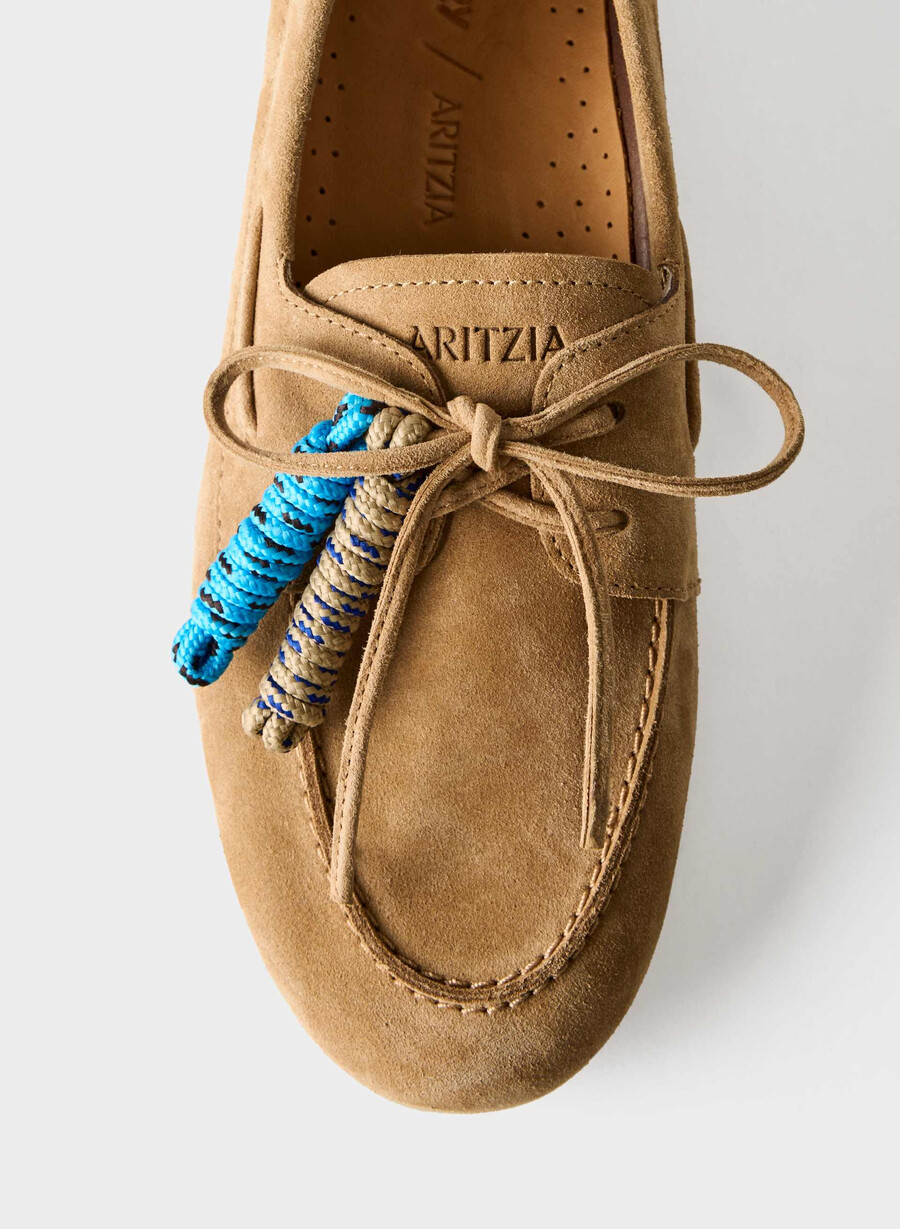 sperry x aritzia slim boat shoe - suede leather tan khaki