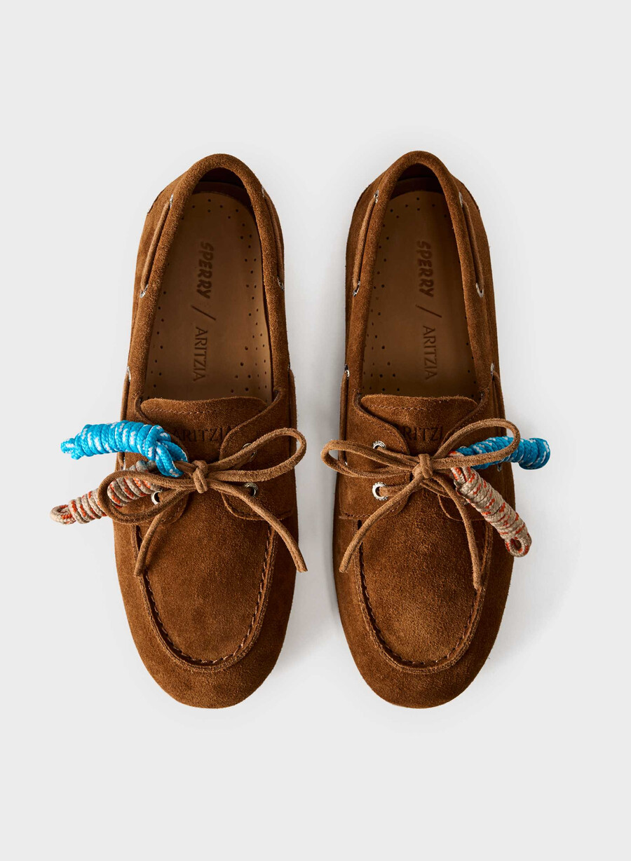 sperry x aritzia slim boat shoe - suede leather chocolatier brown