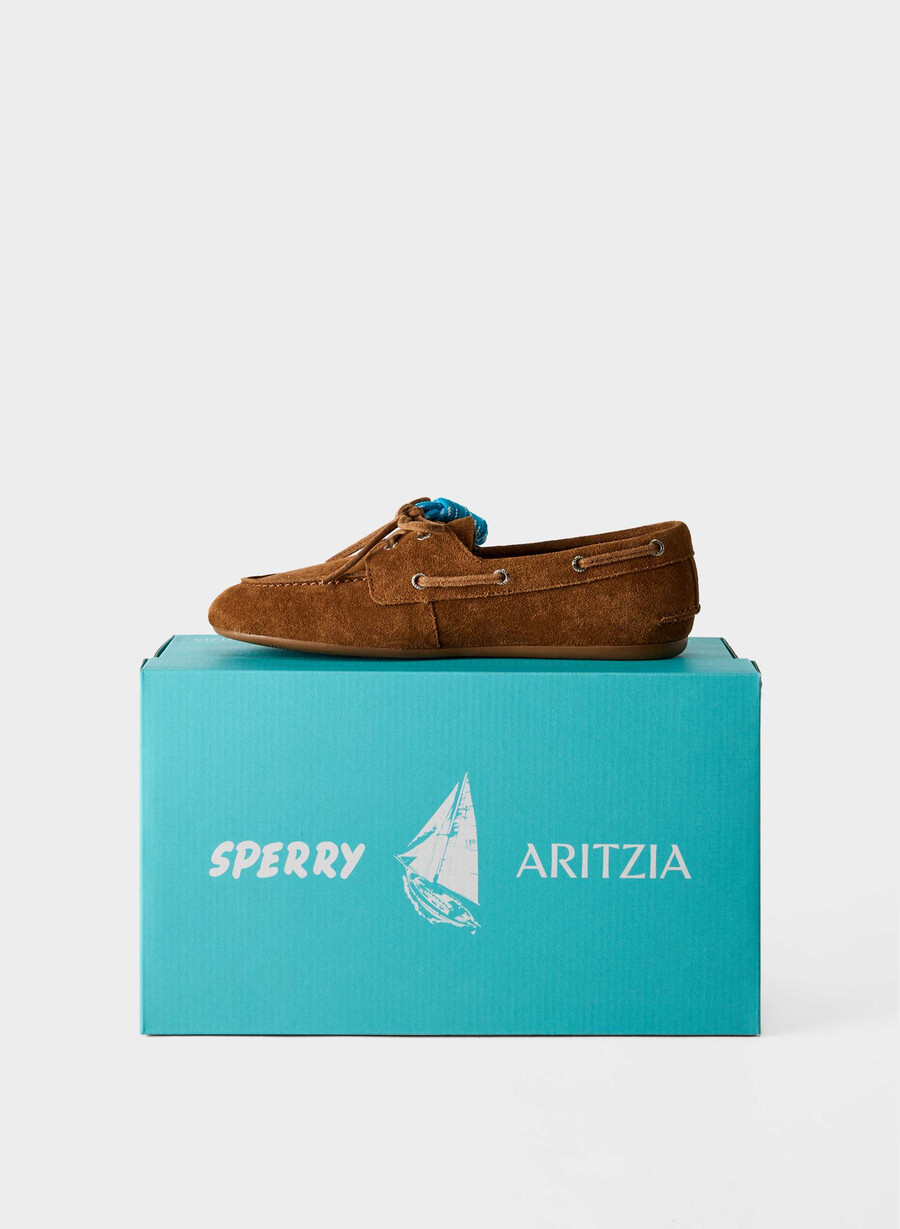 sperry x aritzia slim boat shoe - suede leather chocolatier brown