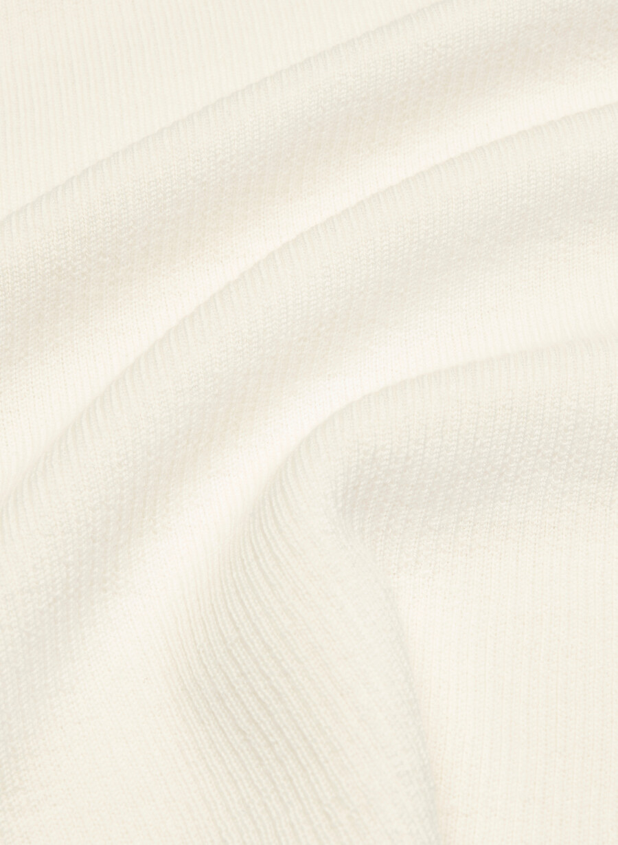 fine merino wool foundry sweater lychee white