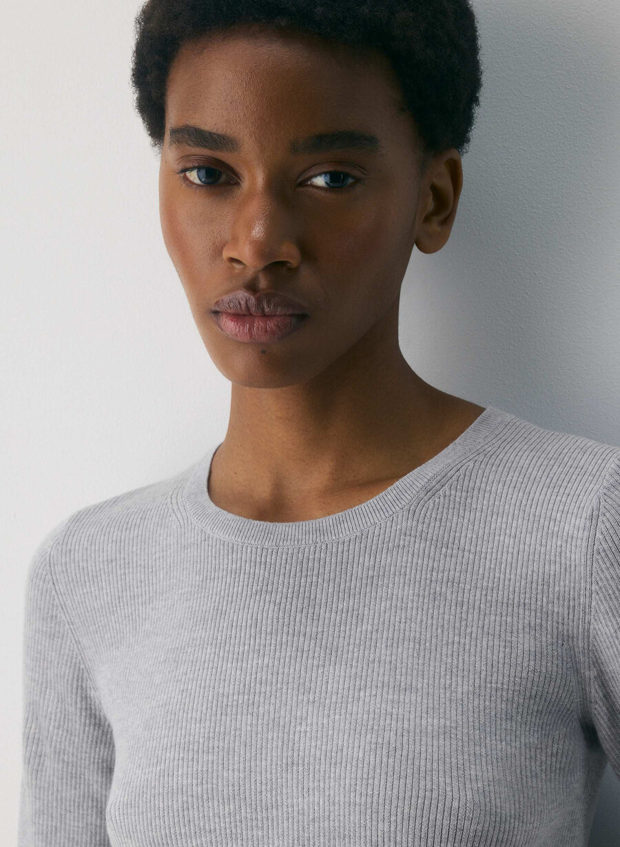 fine merino wool foundry sweater heather chrome