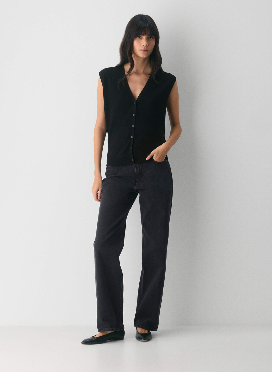 fine merino wool wedgewood sweater vest black