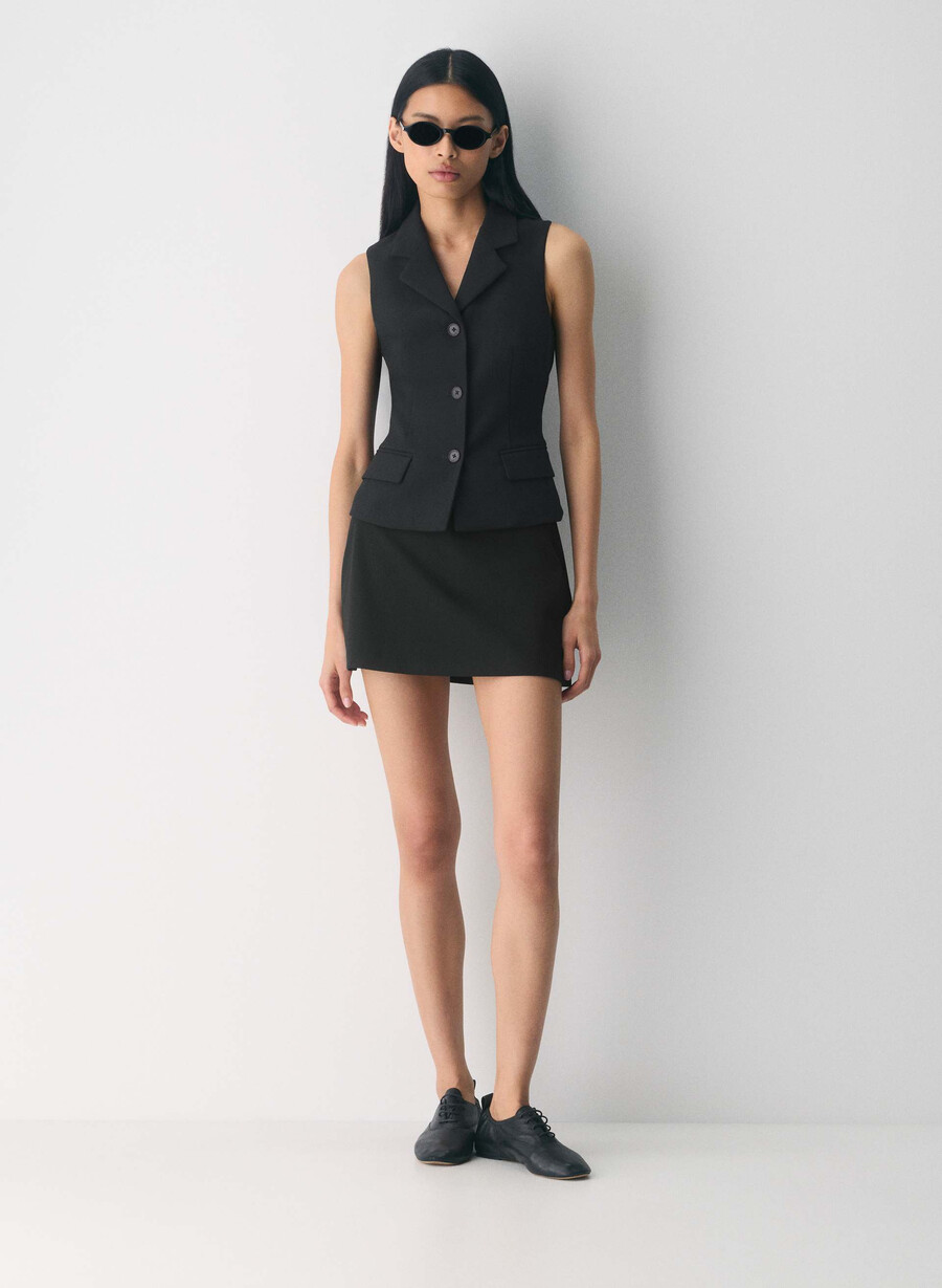 assembly vest - ressential black