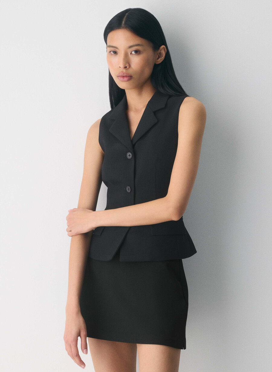 assembly vest - ressential black