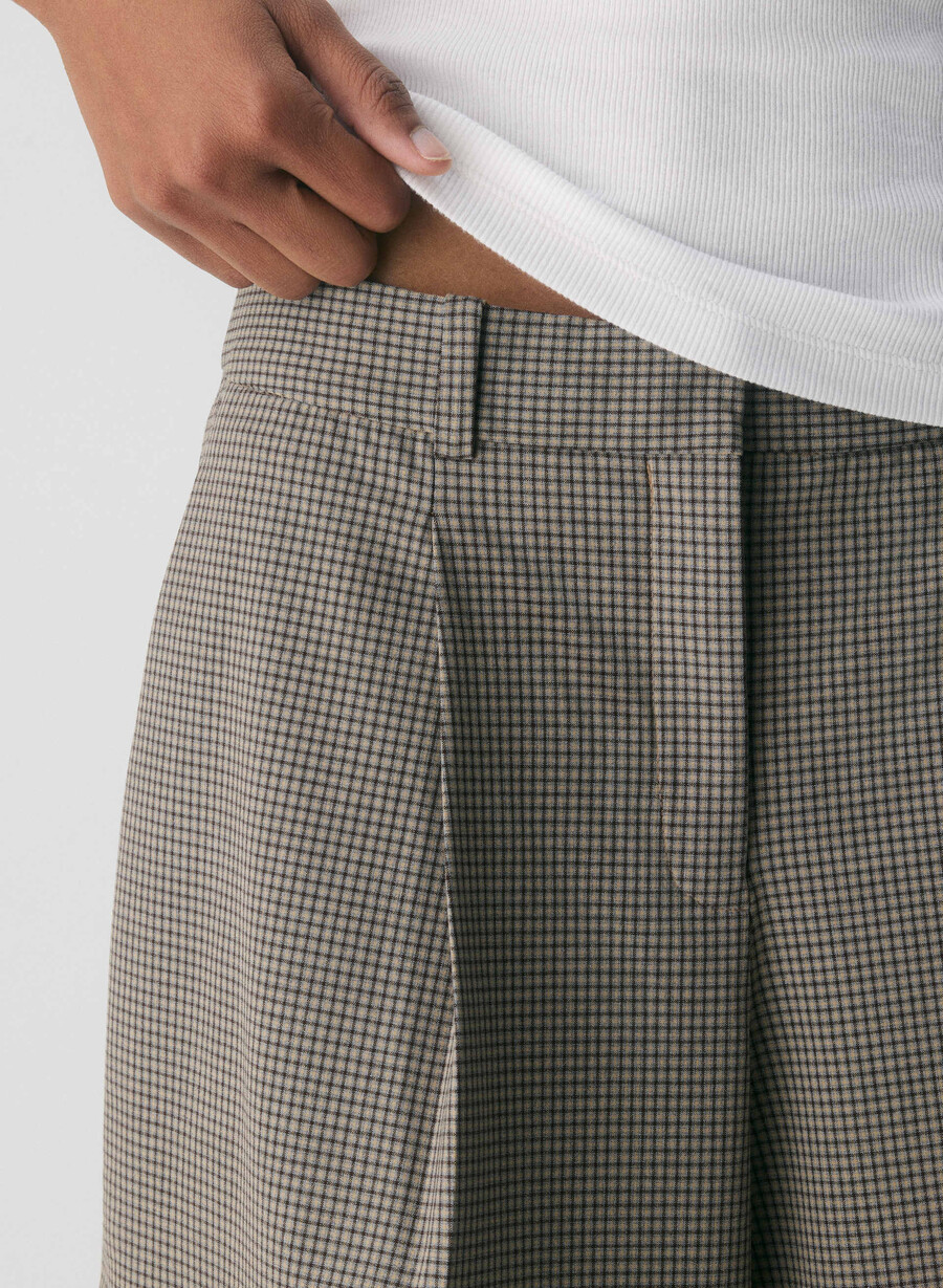 touchpoint short - ressential light har check mc br m br