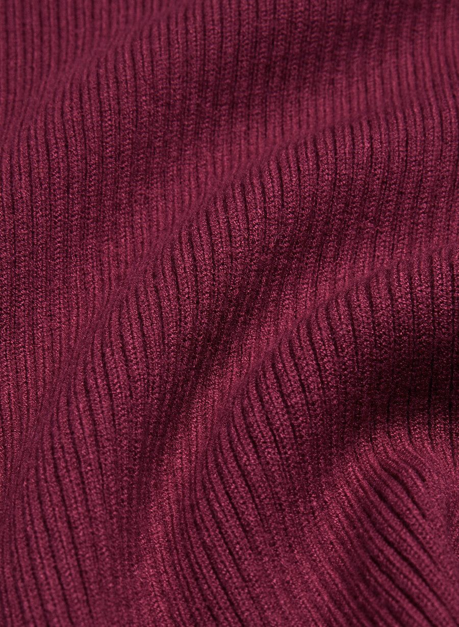 plot sweater vest - wonder yarn juicy rose