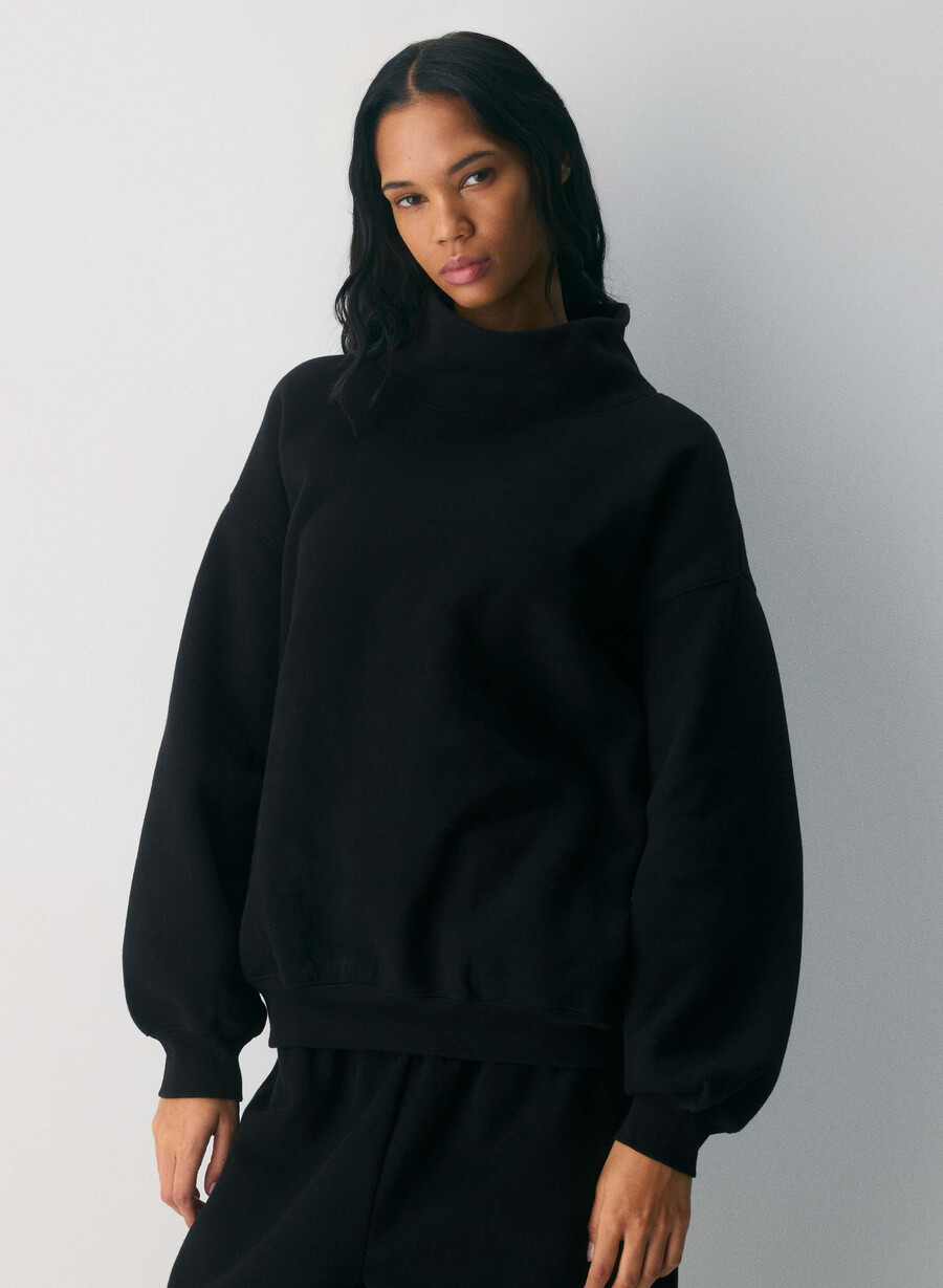 cozy sweatfleece mega funnel neck black
