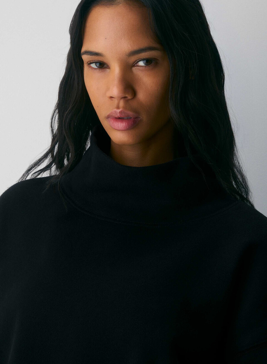 cozy sweatfleece mega funnel neck black