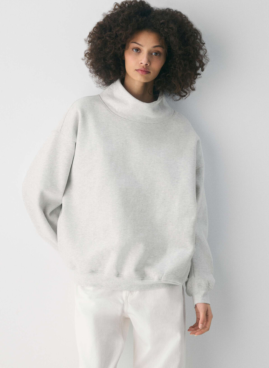 cozy sweatfleece mega funnel neck heather cloud white