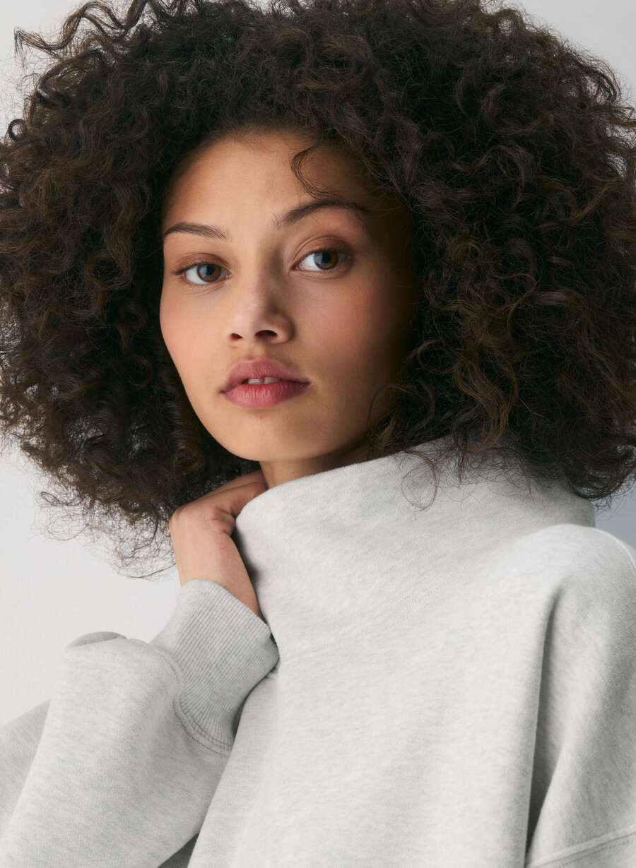 cozy sweatfleece mega funnel neck heather cloud white