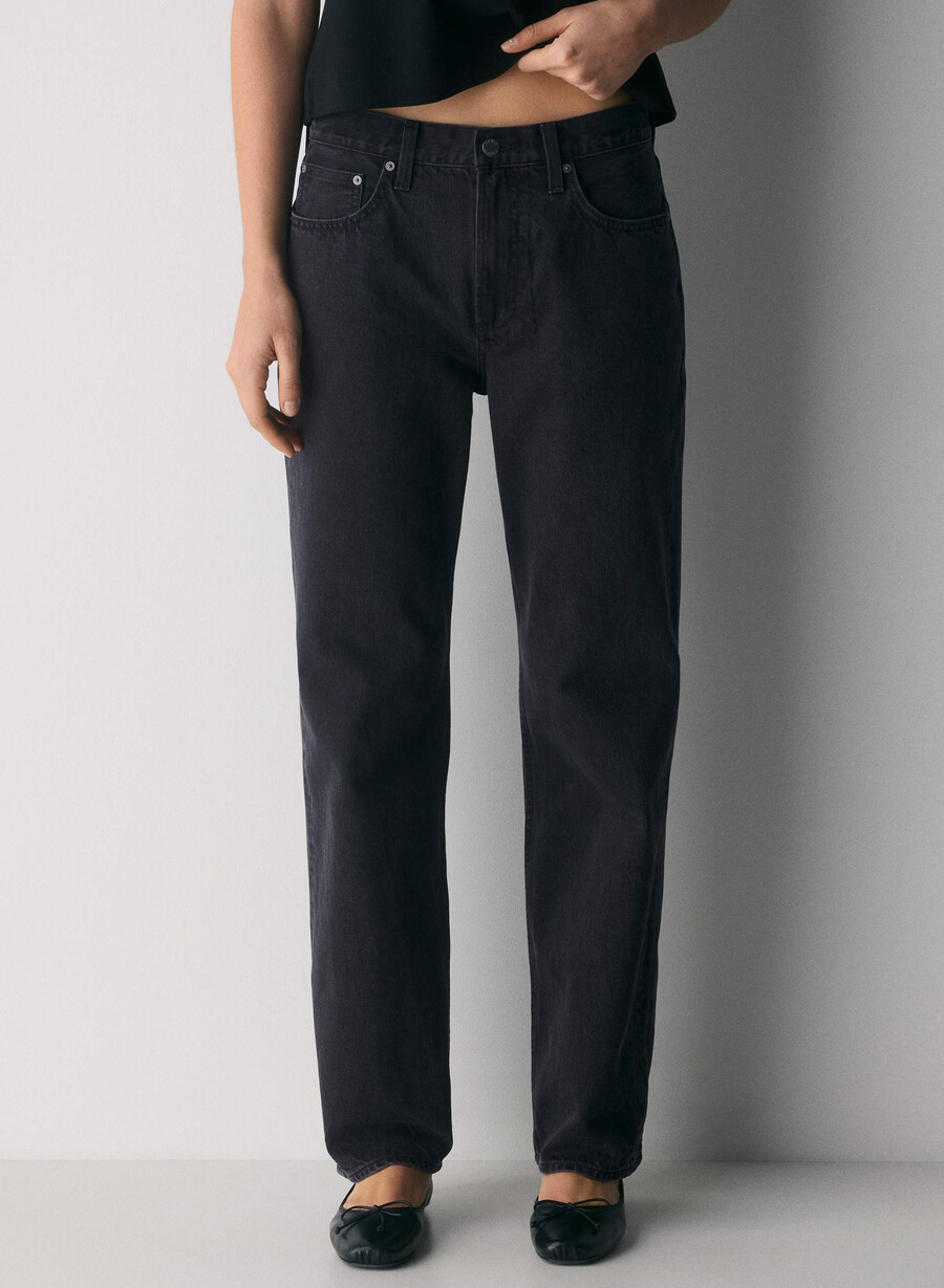 denim forum the 90s iggy lo-rise baggy jean black eyeliner