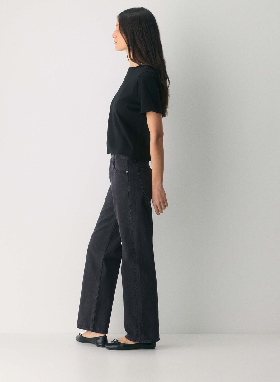 denim forum the 90s iggy lo-rise baggy jean black eyeliner