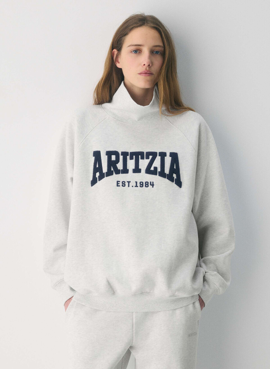 cozy sweatfleece mega raglan funnel neck h. cld whteadmiral