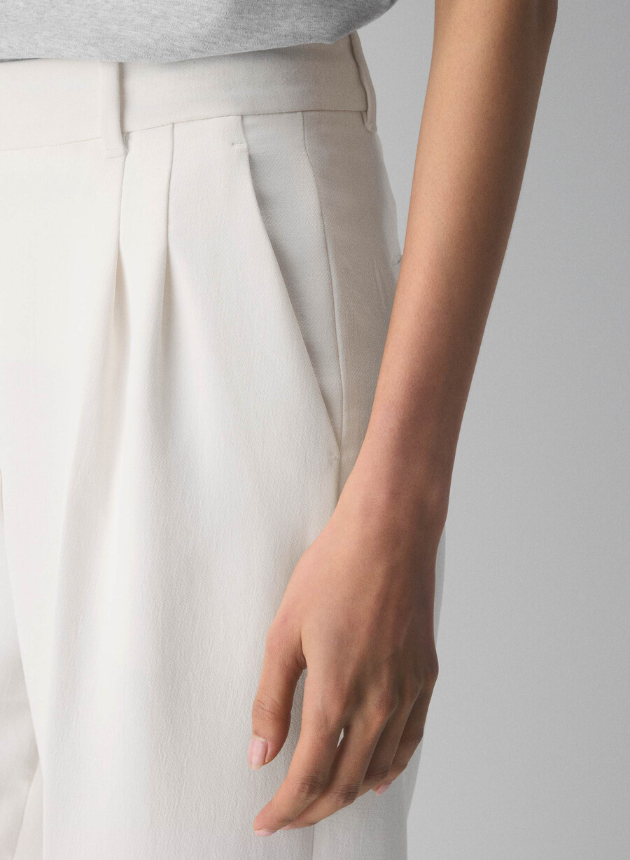 the effortless pant - crepette light birch