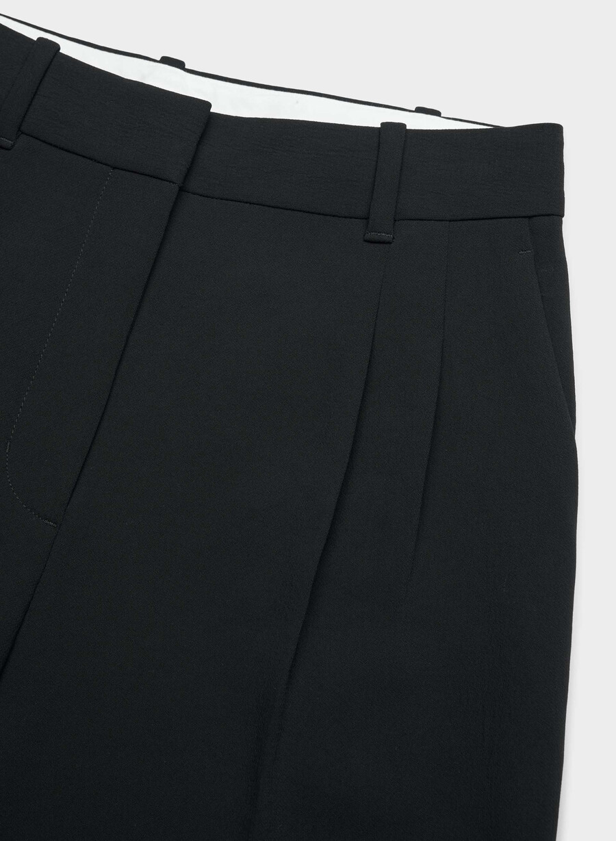 the effortless pant - crepette black