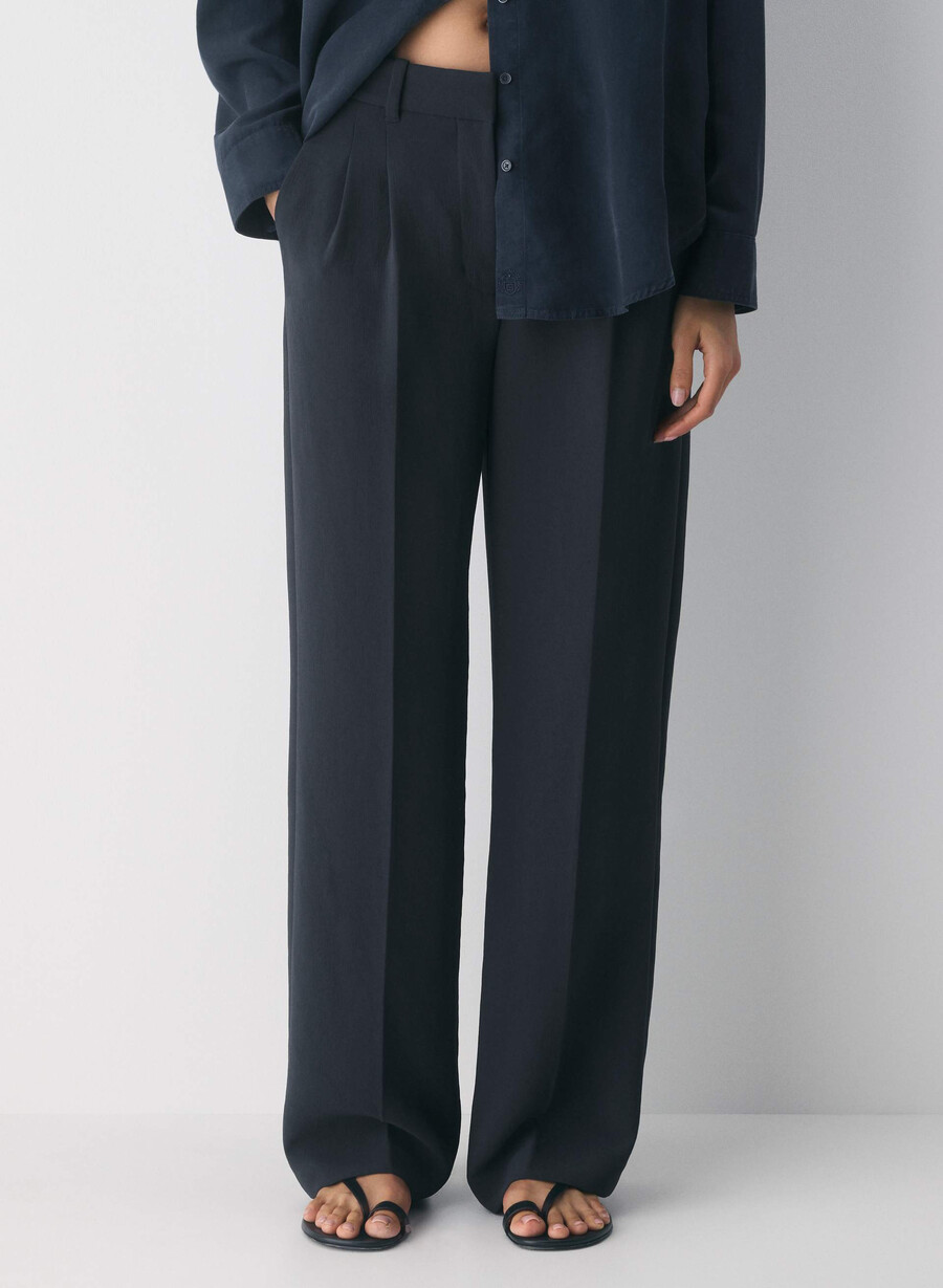 the effortless pant - crepette dark night navy