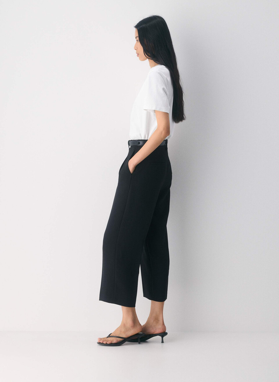 the effortless pant cropped - crepette black