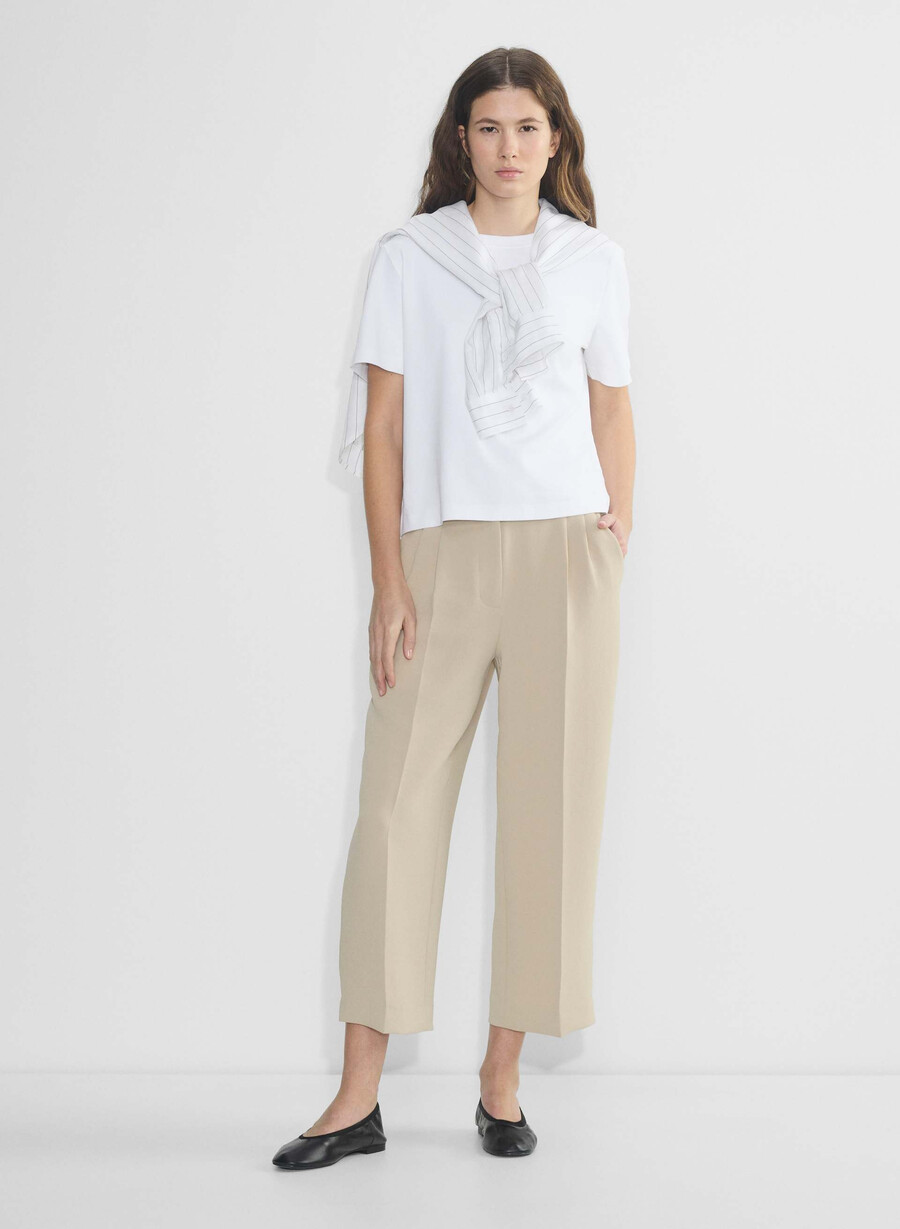 the effortless pant cropped - crepette marcona beige