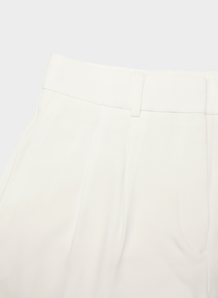 pleated mini short espace