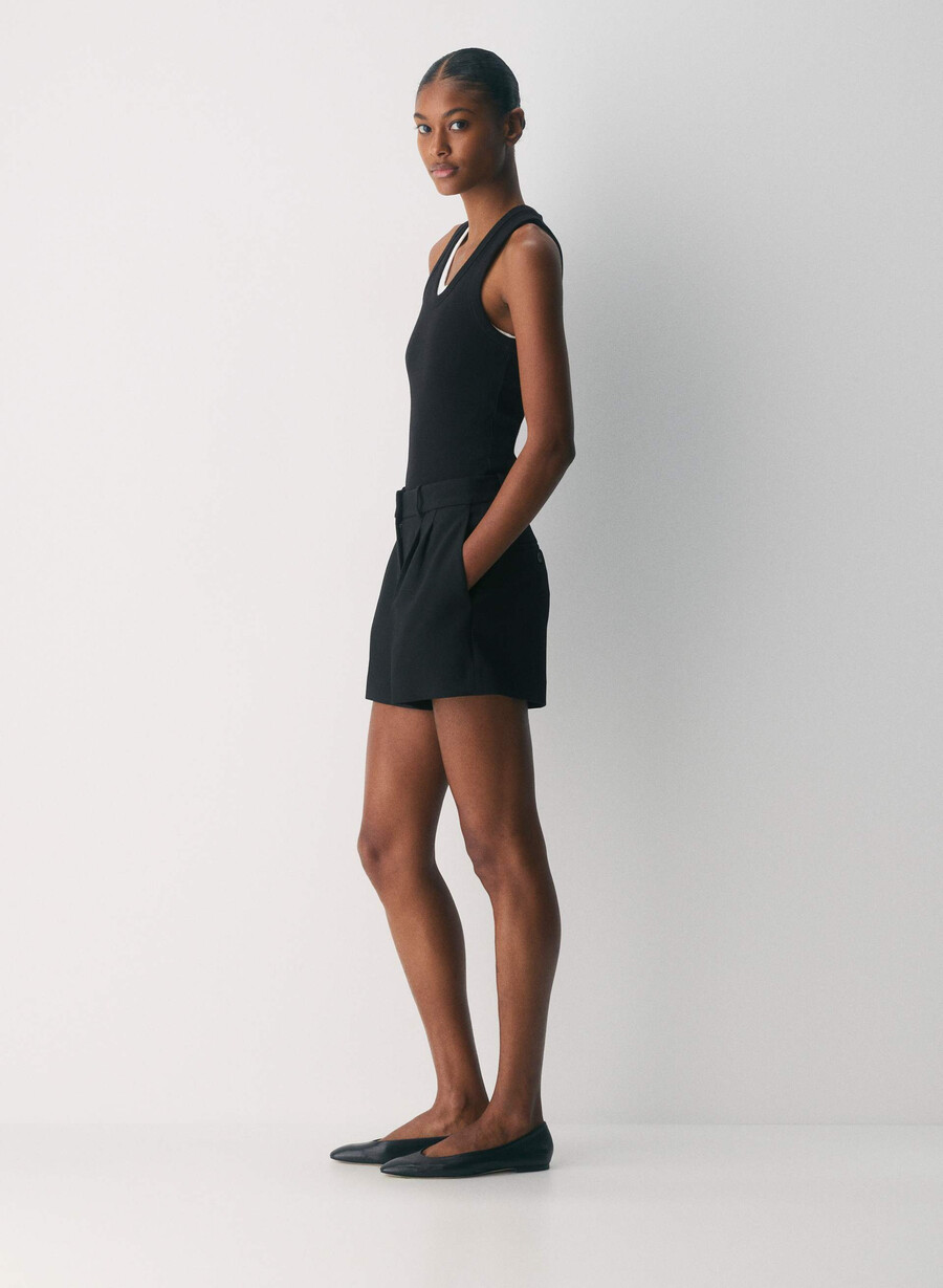 pleated mini short - ressential black