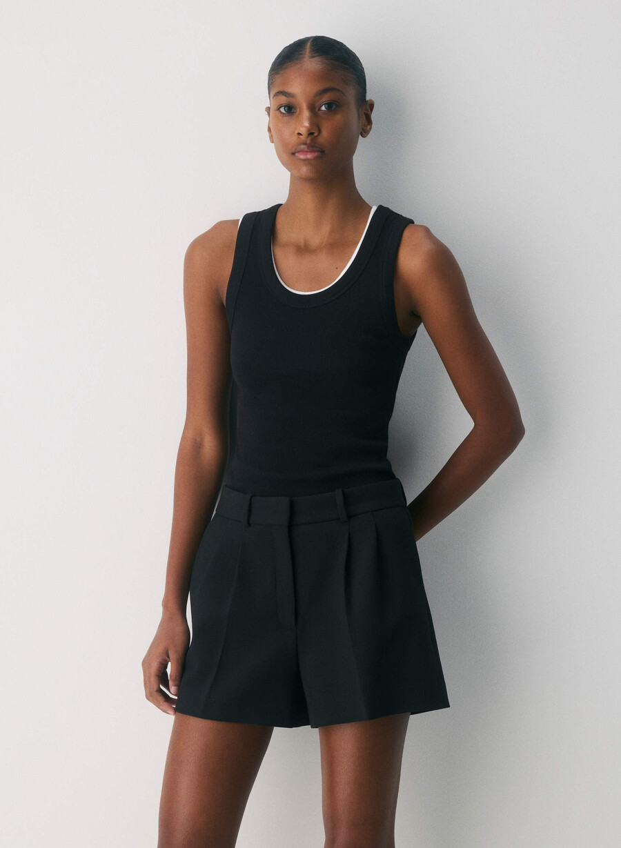 pleated mini short - ressential black