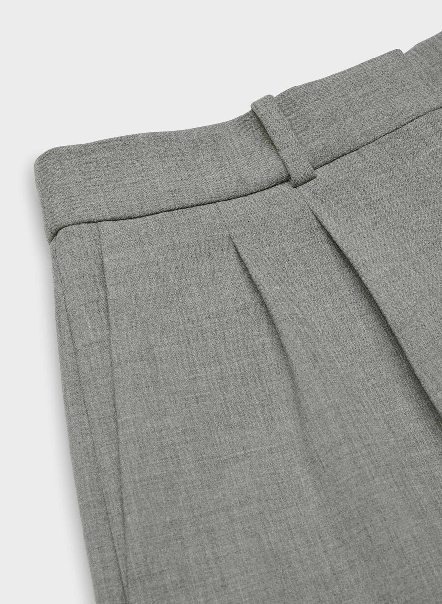 pleated mini short - ressential heather dark grey