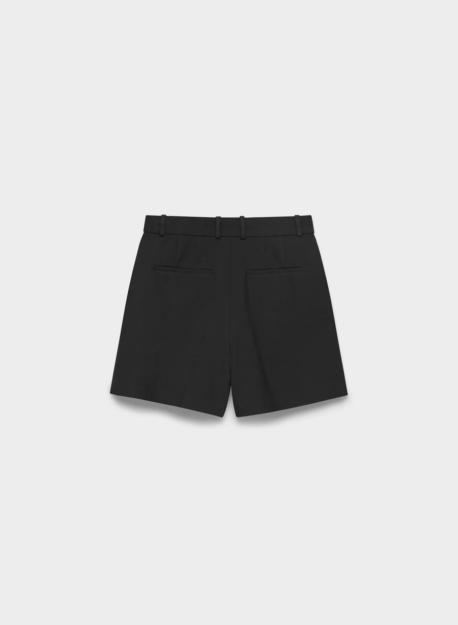 pleated mid-thigh short black
