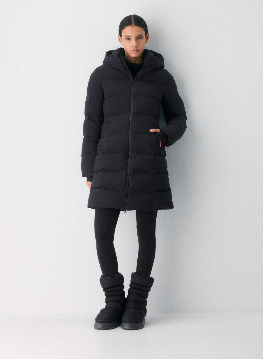 the supersnug puff₂o mid - rainstop black
