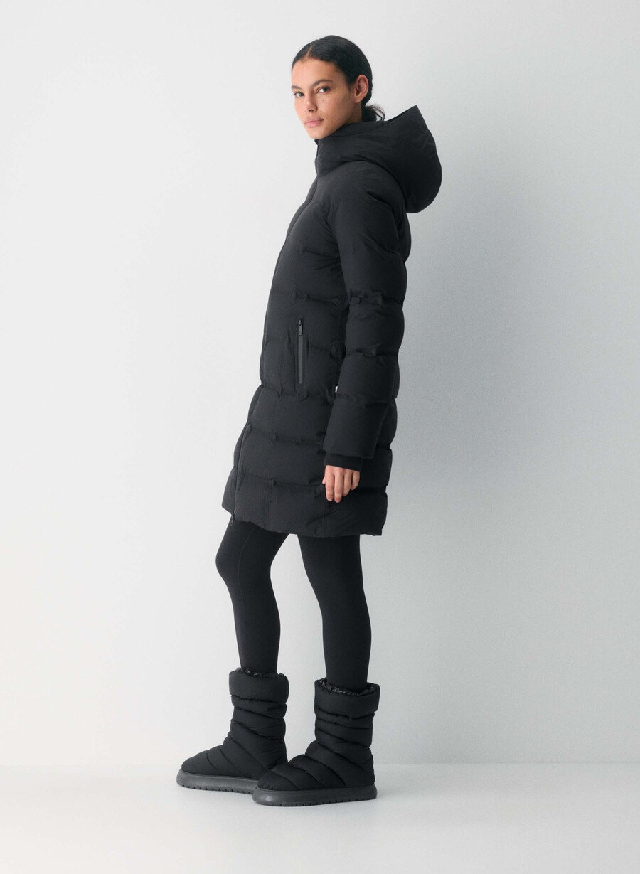 the supersnug puff₂o mid - rainstop black
