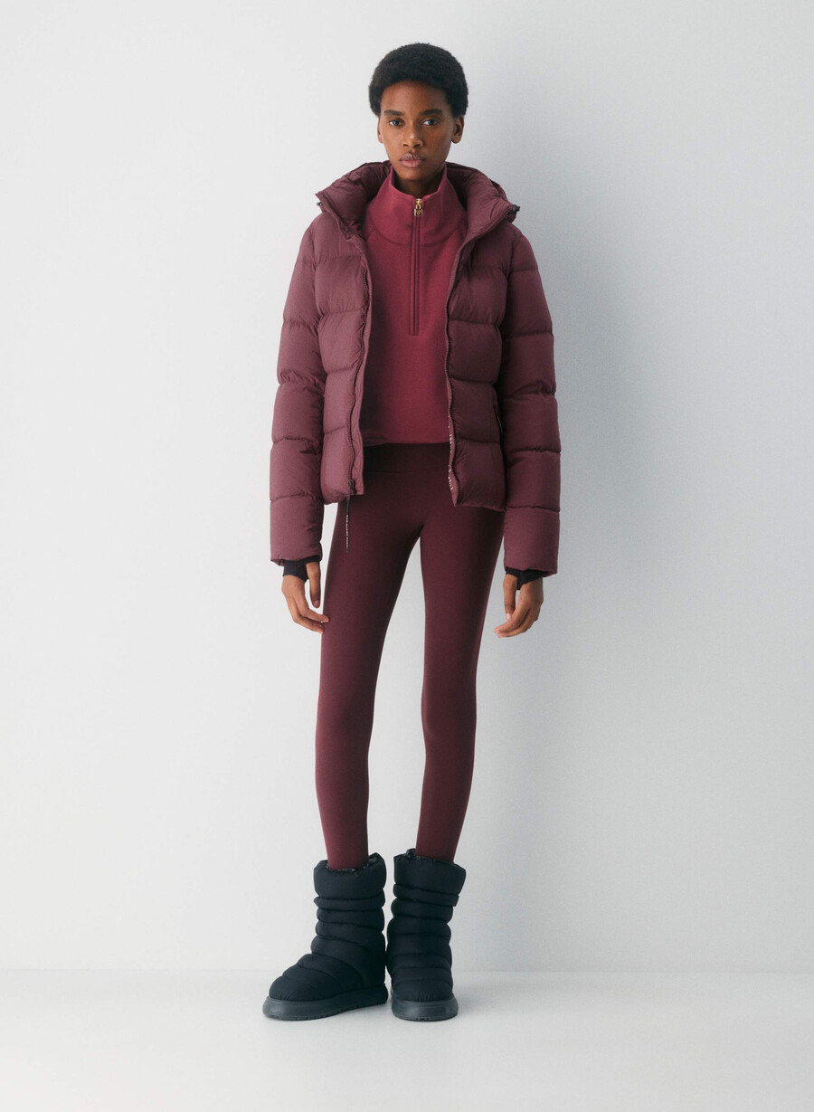the supersnug puff - climatte spiced burgundy