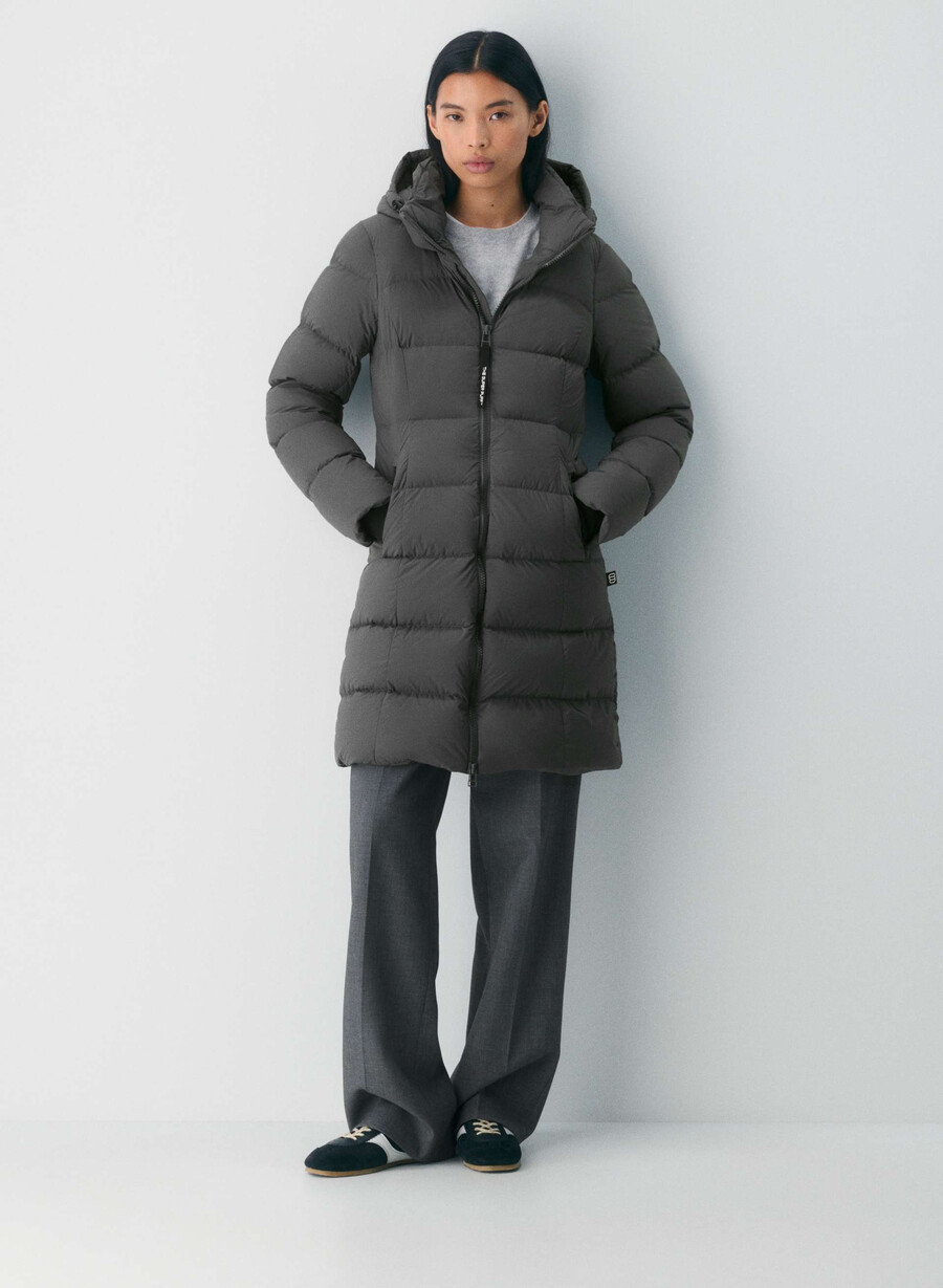 the supersnug puff mid - climatte coal grey