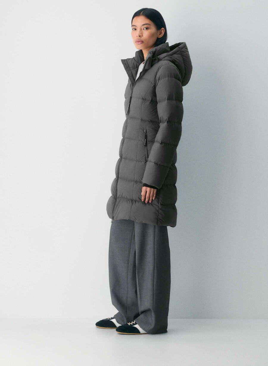 the supersnug puff mid - climatte coal grey