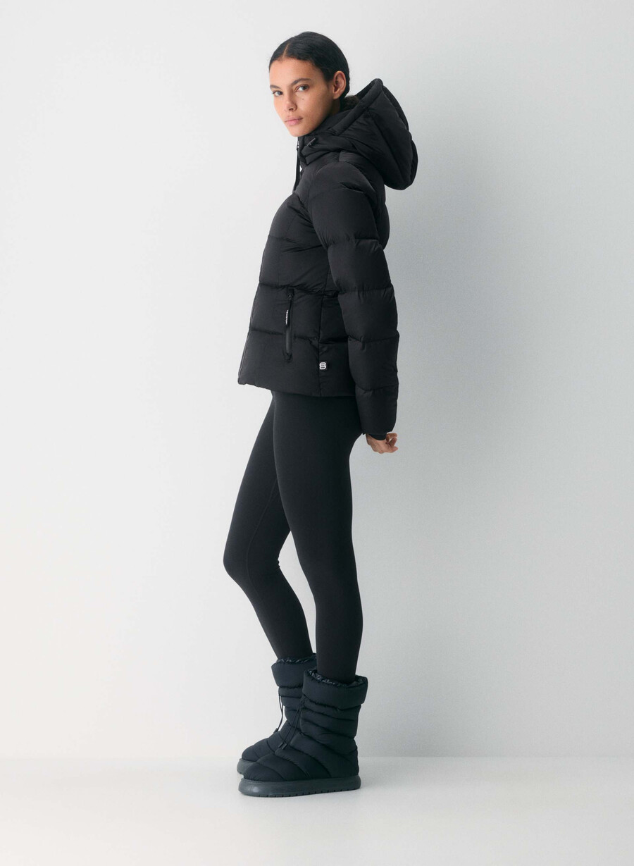 the supersnug puff - satin flex black