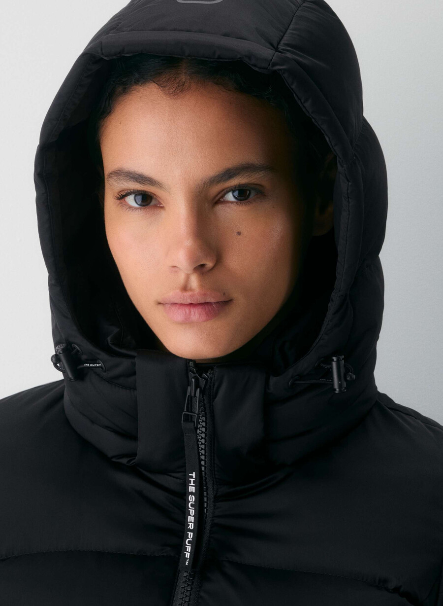 the supersnug puff - satin flex black