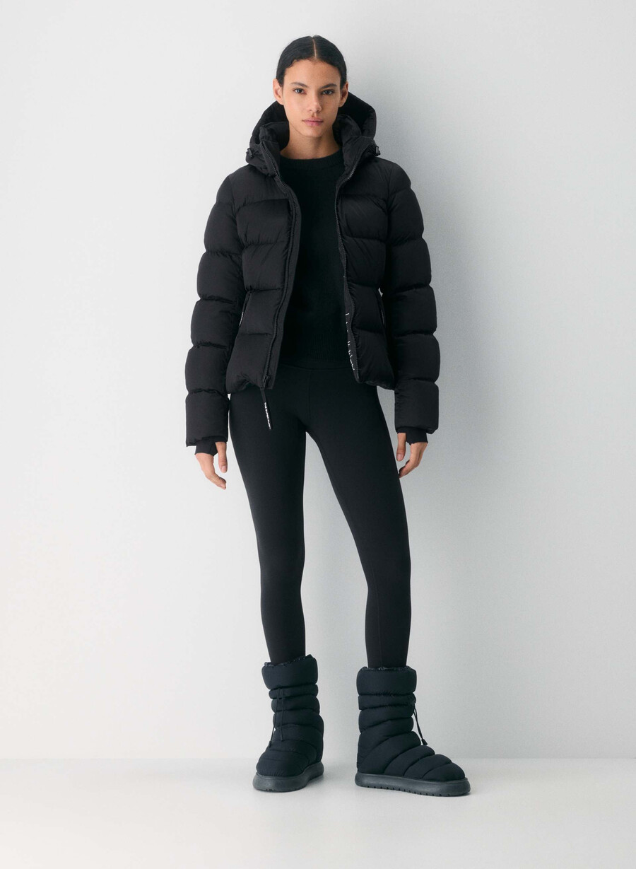 the supersnug puff - satin flex black