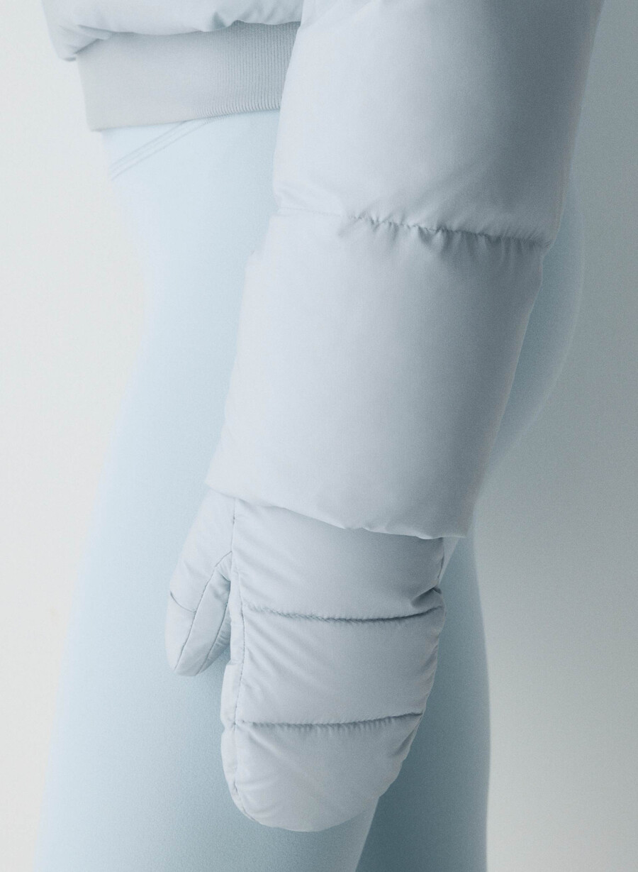 the super puff mitten - climatte dew blue