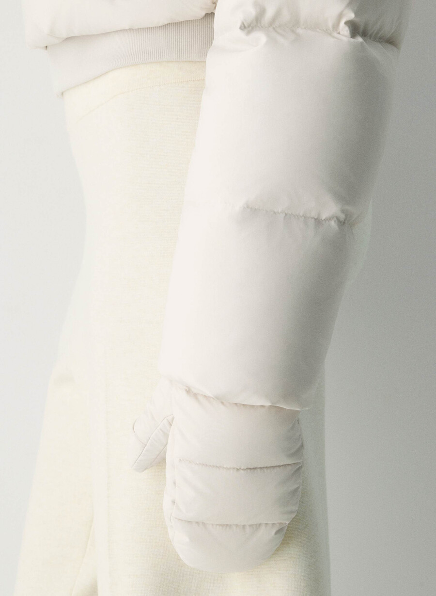 the super puff mitten - climatte matte pearl