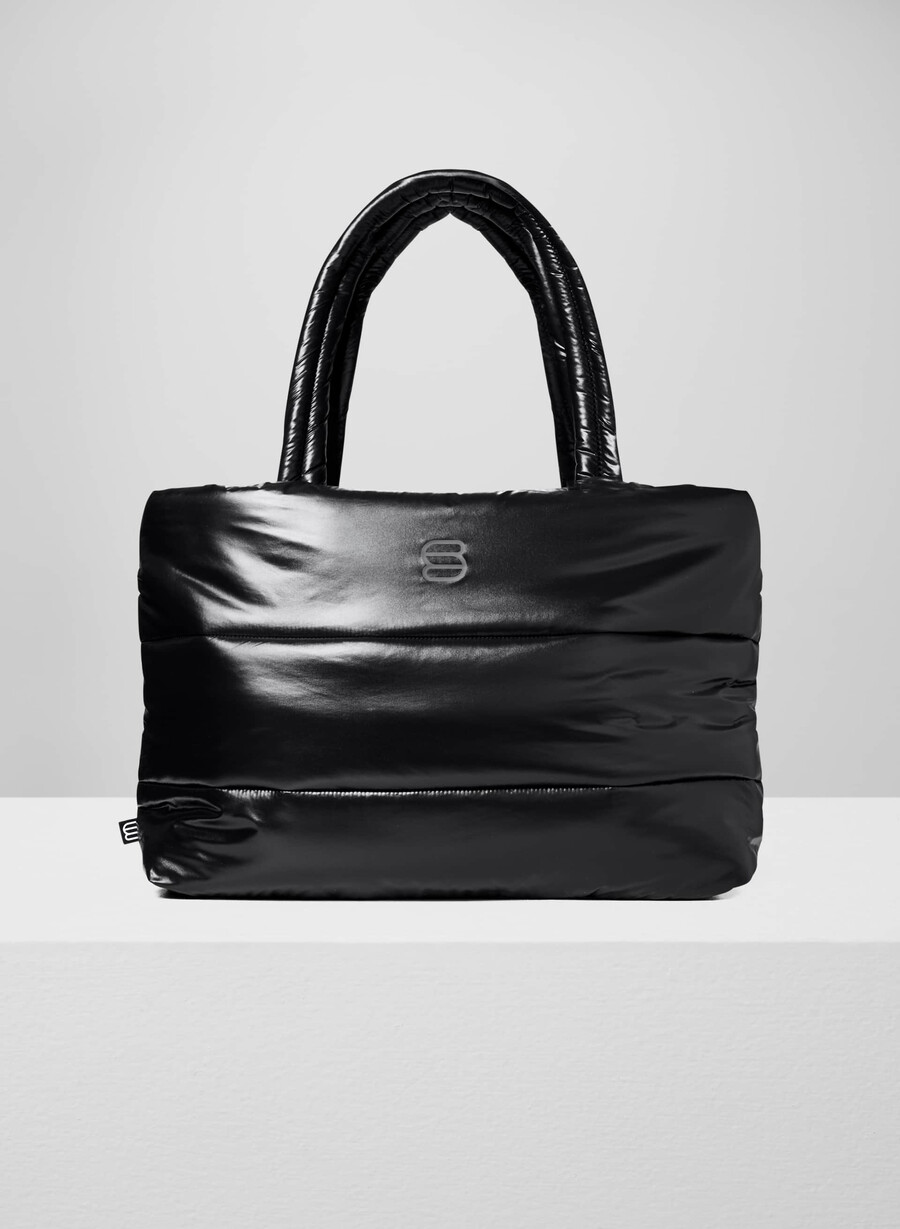 the super puff tote bag - hi-gloss black