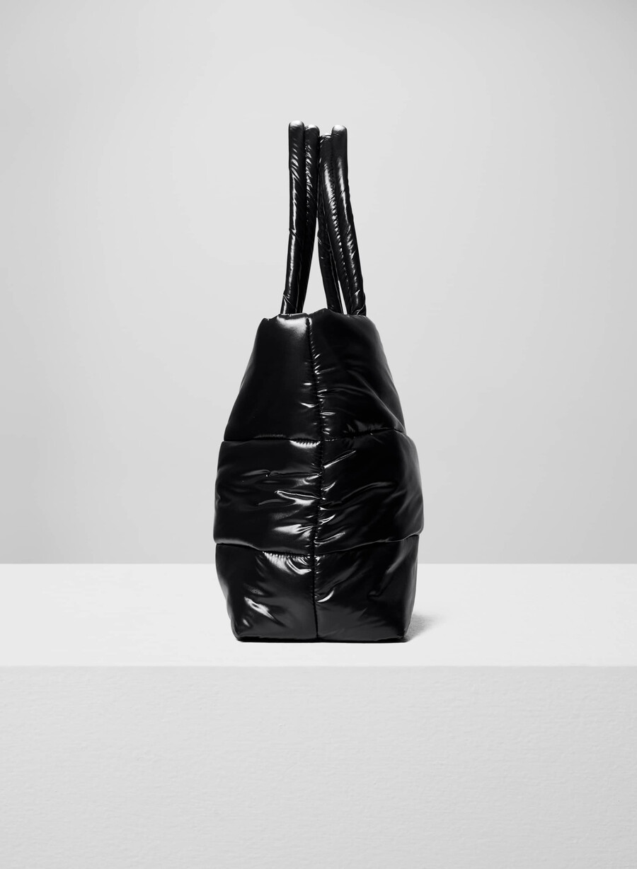 the super puff tote bag - hi-gloss black