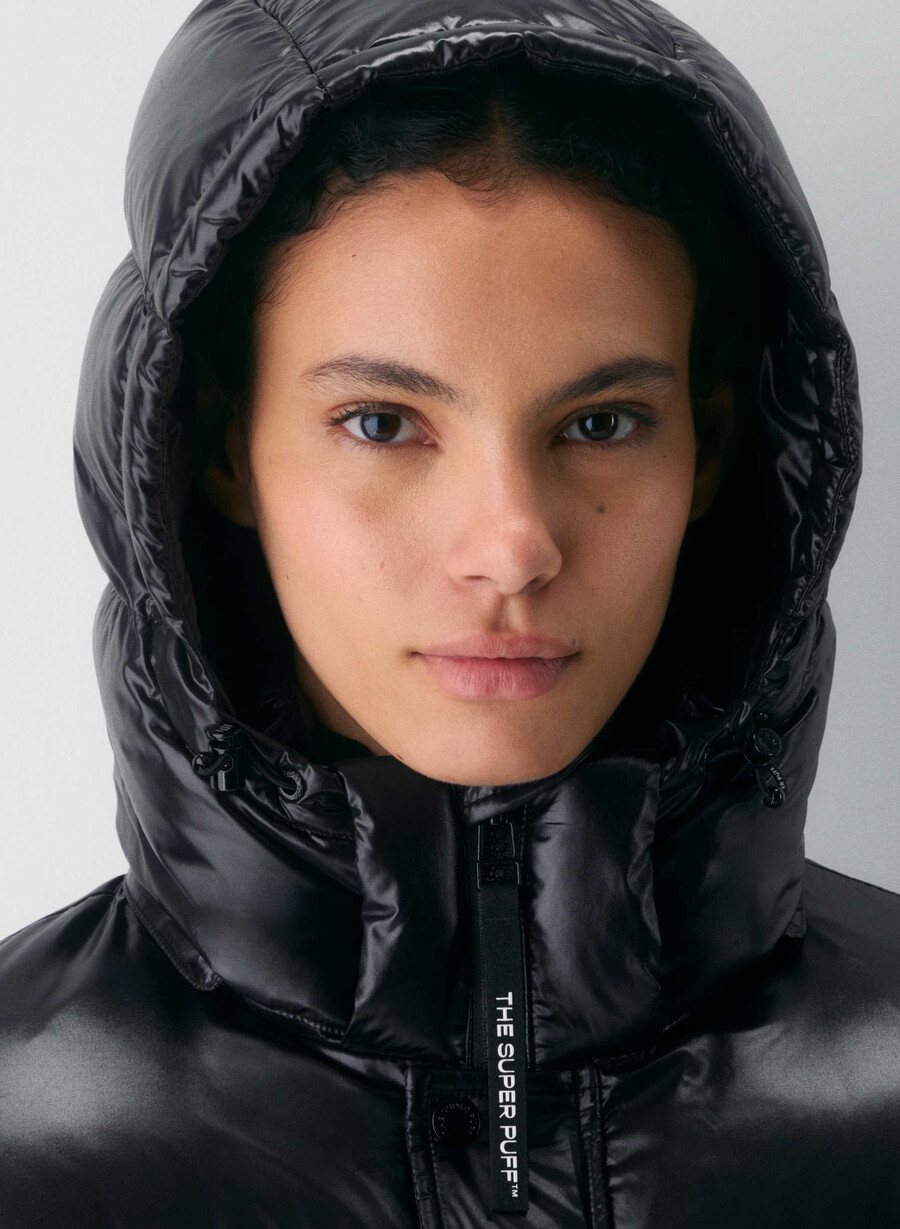 the super puff hi-gloss black
