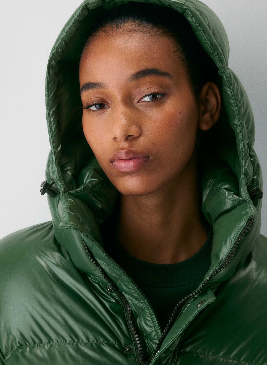 the super puff hi-gloss campus green