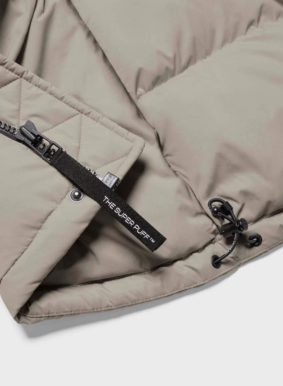 the super puff shorty - climatte modern taupe