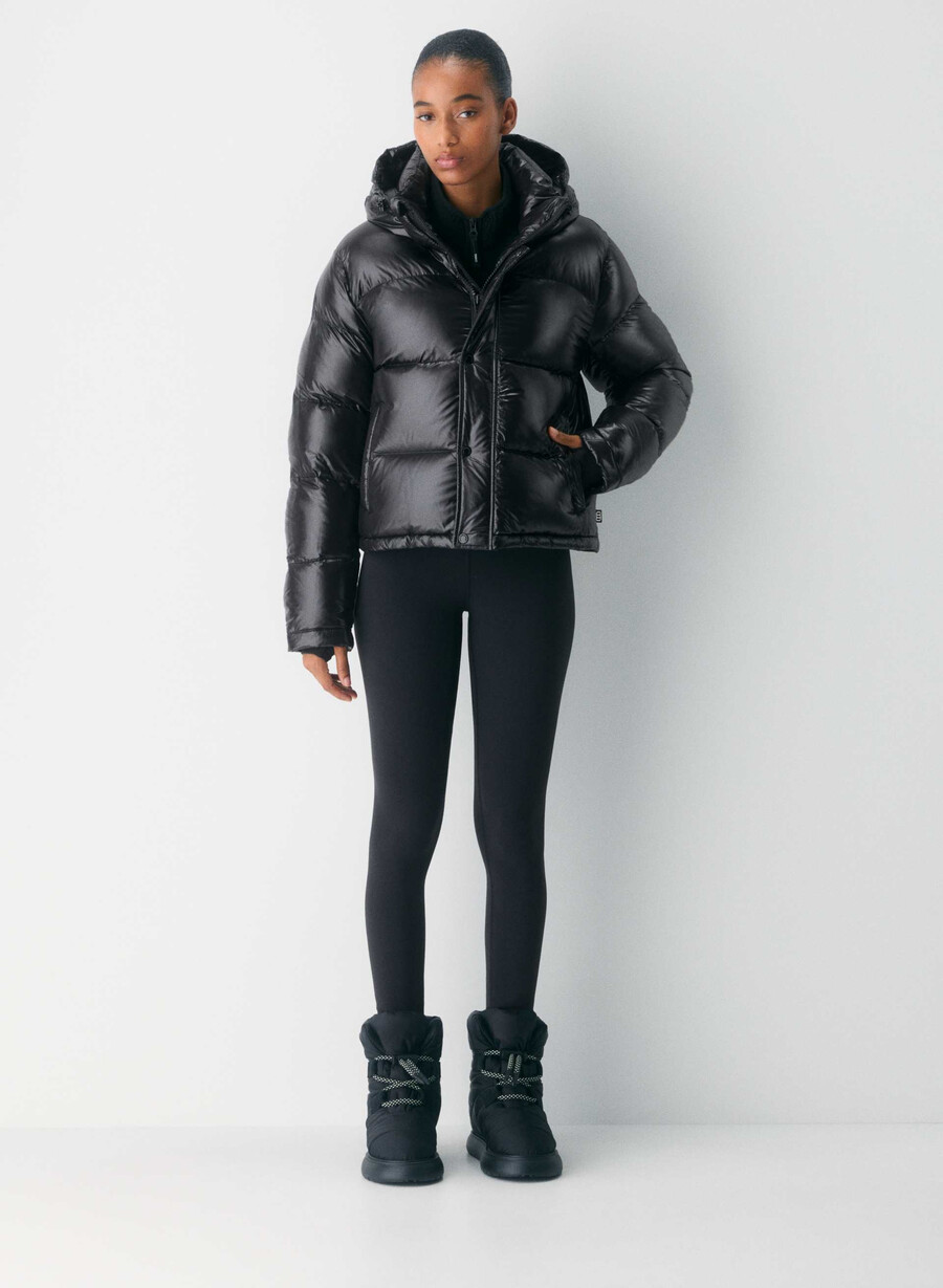 the super puff shorty - hi-gloss black
