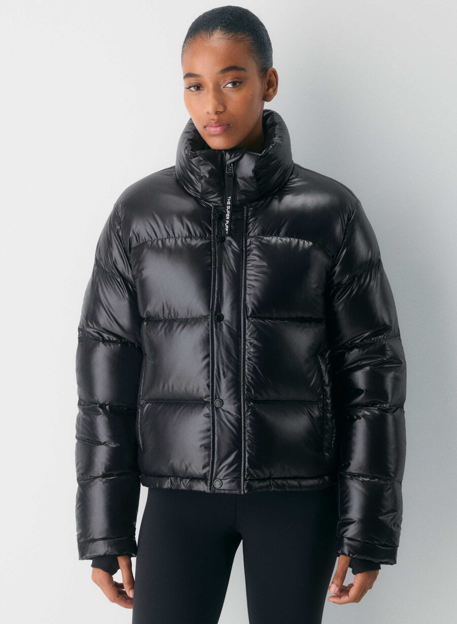 the super puff shorty - hi-gloss black